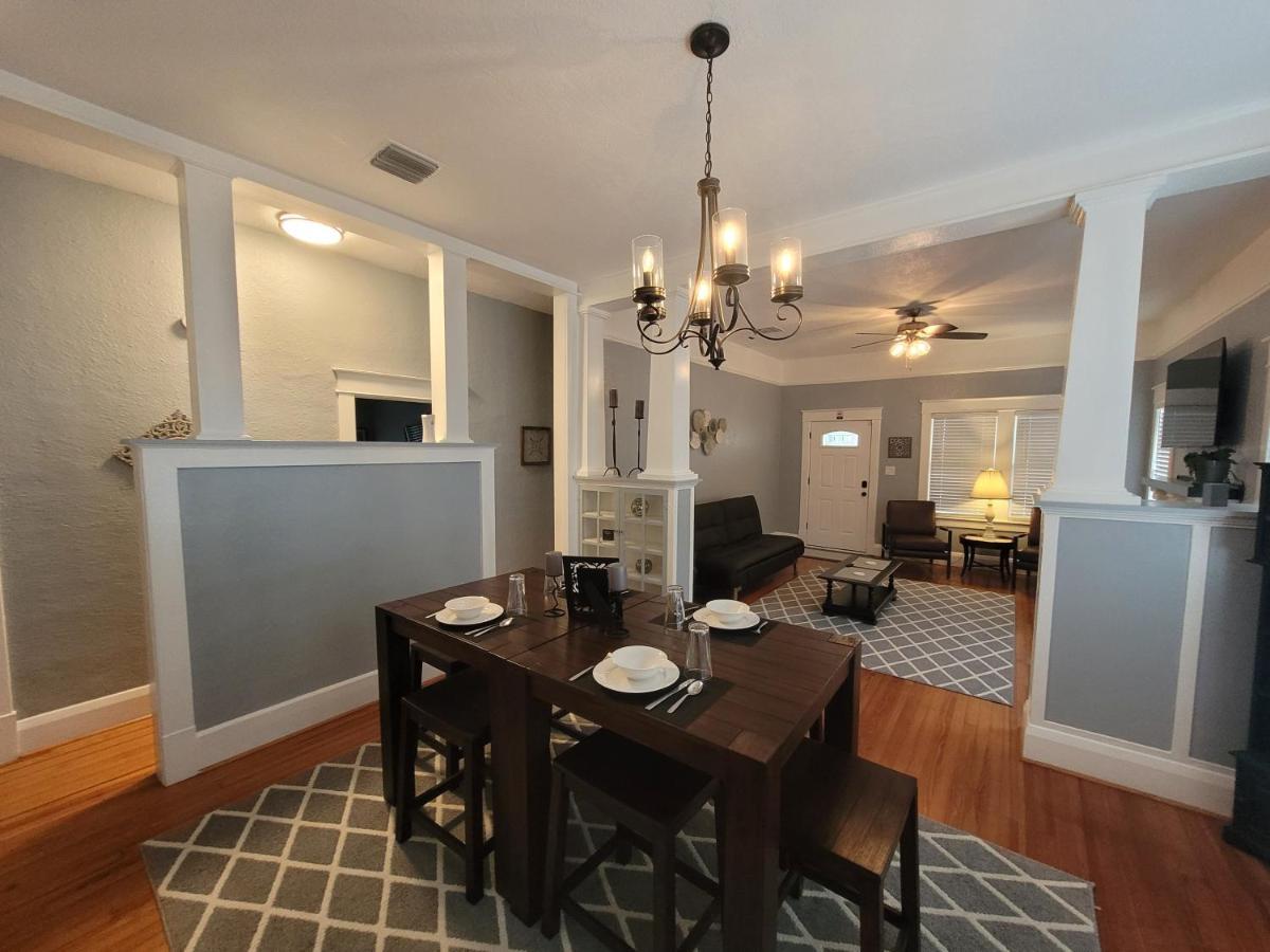 Modern Two Bedroom Home 레이크랜드 외부 사진
